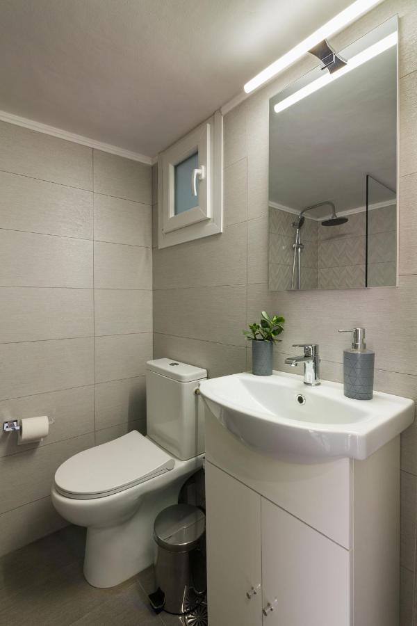 Sirens Athens Apartment Bagian luar foto